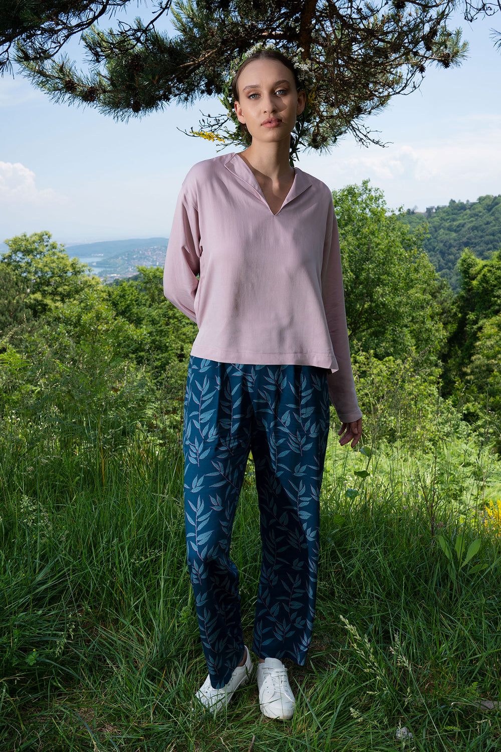 Woman Vela Viscon Rotatable Shirt Neck Pant Set