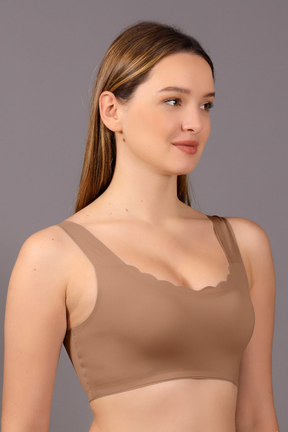 Kadın Desteksiz B Cup Balensiz Dikişsiz Lazer Çıkarılabilir Pedli Sütyen 336130 - VienettaCAPUCINOM