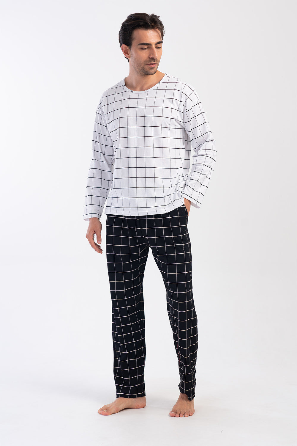 Man Dirty White O Neck Pyjama Set