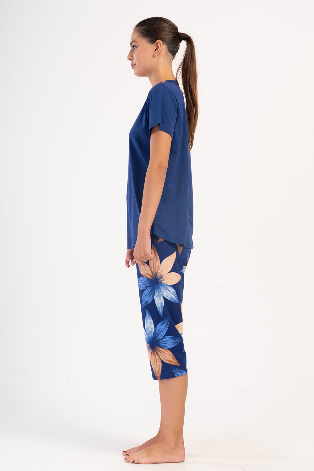 Woman Supreme Zula O Neck Capri Set