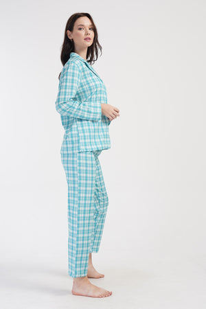 Woman Two Yarn Mint Buttoned Pyjama Set