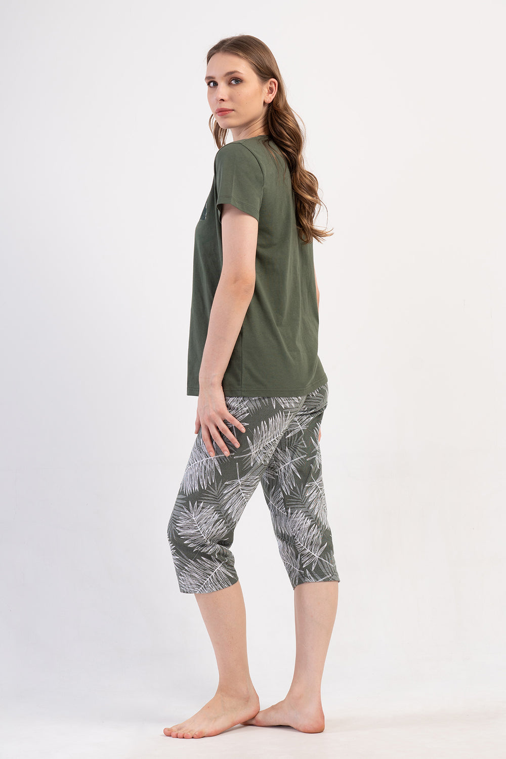 Woman Supreme Cena Buttoned Capri Set