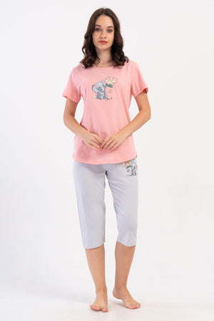 Woman Supreme Pose Capri Set