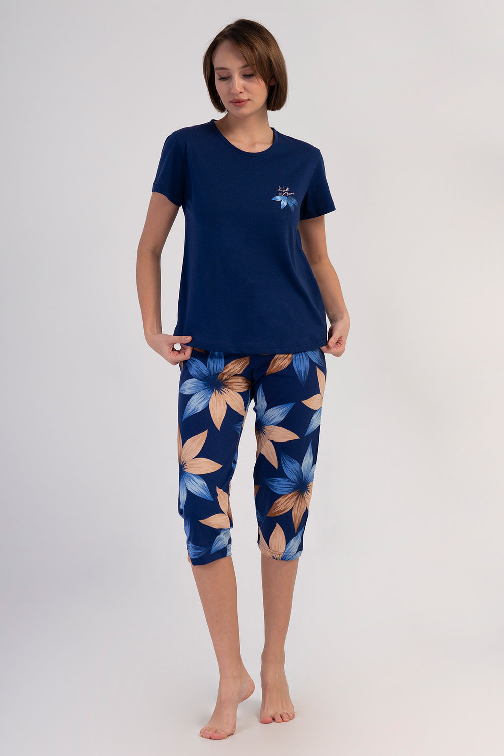 Woman Supreme Conifa Short Sleeve Capri Set