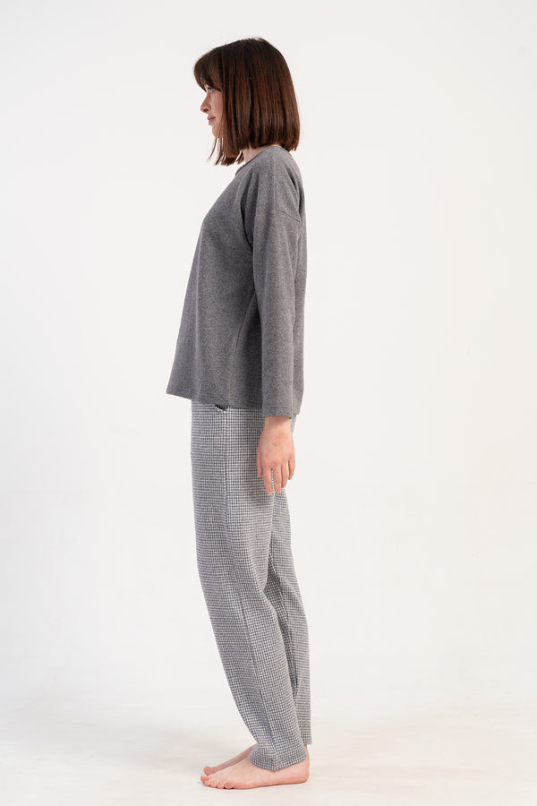 Woman Jacquard Interlock Low Shoulder Gray Pyjama Set