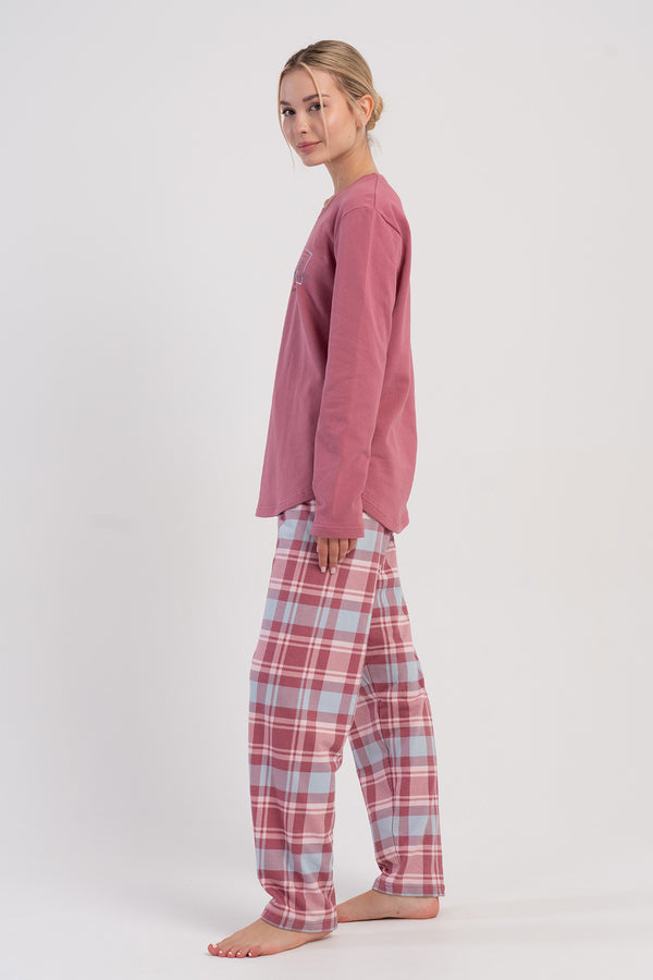 Woman Two Yarn Leia Pyjama Set