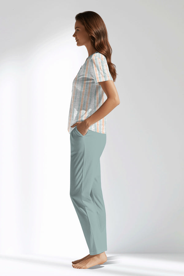 Woman Polyviscon Liner Buttoned Collar Pyjama Set - VienettaROTASYON
