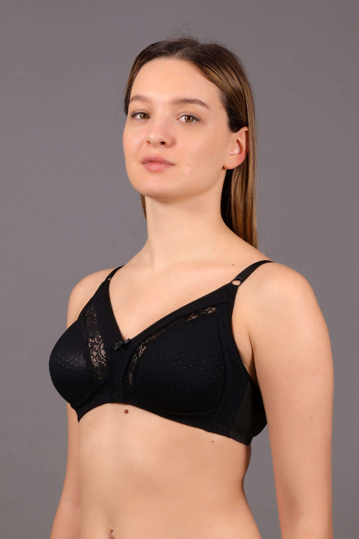 Model Tanımı: Kadın Desteksiz B Cup Sütyen Model Tanımı: Kadın Desteksiz B Cup Sütyen
