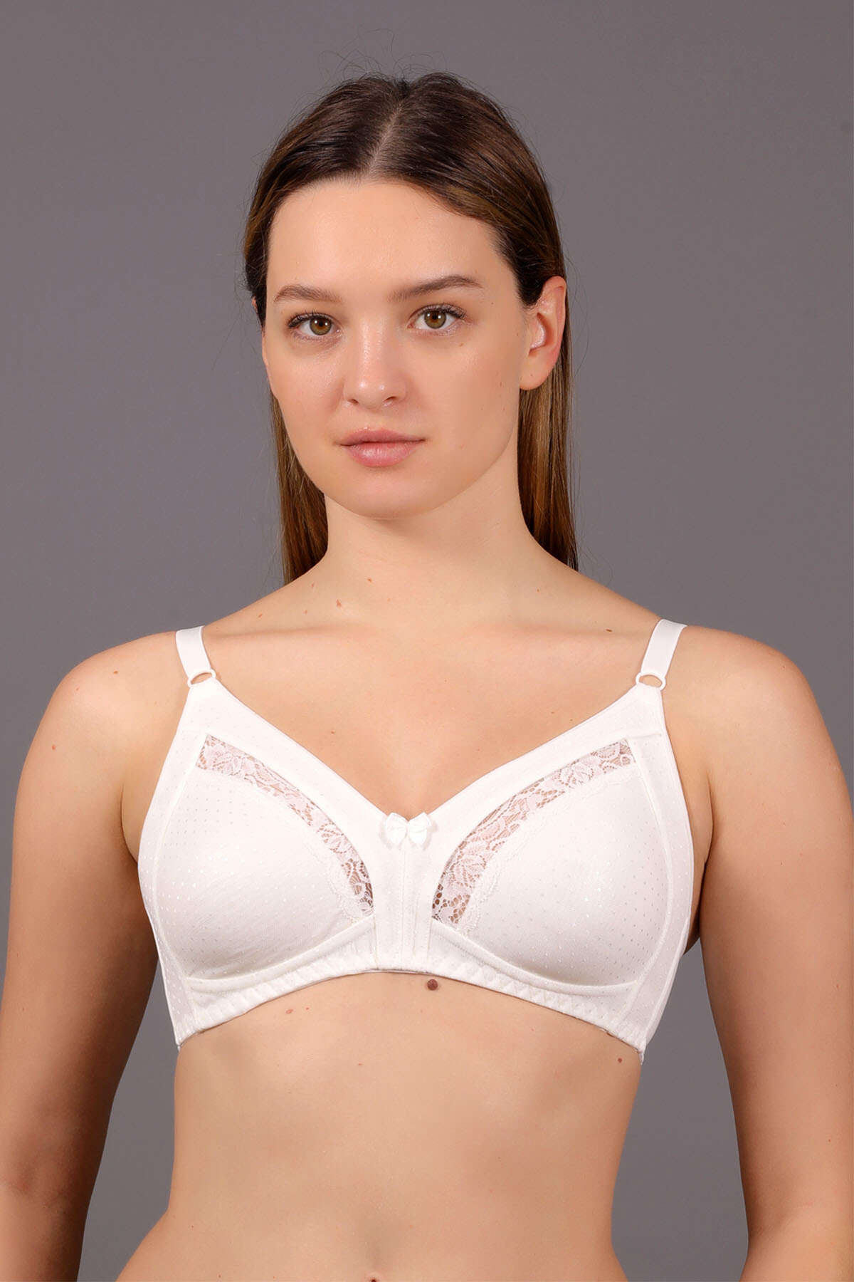 Model Tanımı: Kadın Desteksiz B Cup Sütyen Model Tanımı: Kadın Desteksiz B Cup Sütyen