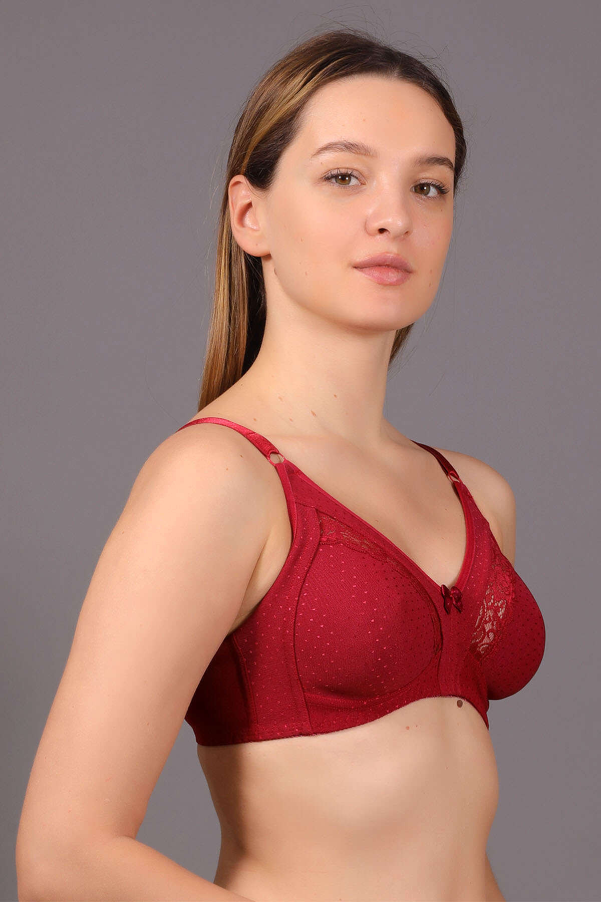 Model Tanımı: Kadın Desteksiz B Cup Sütyen Model Tanımı: Kadın Desteksiz B Cup Sütyen