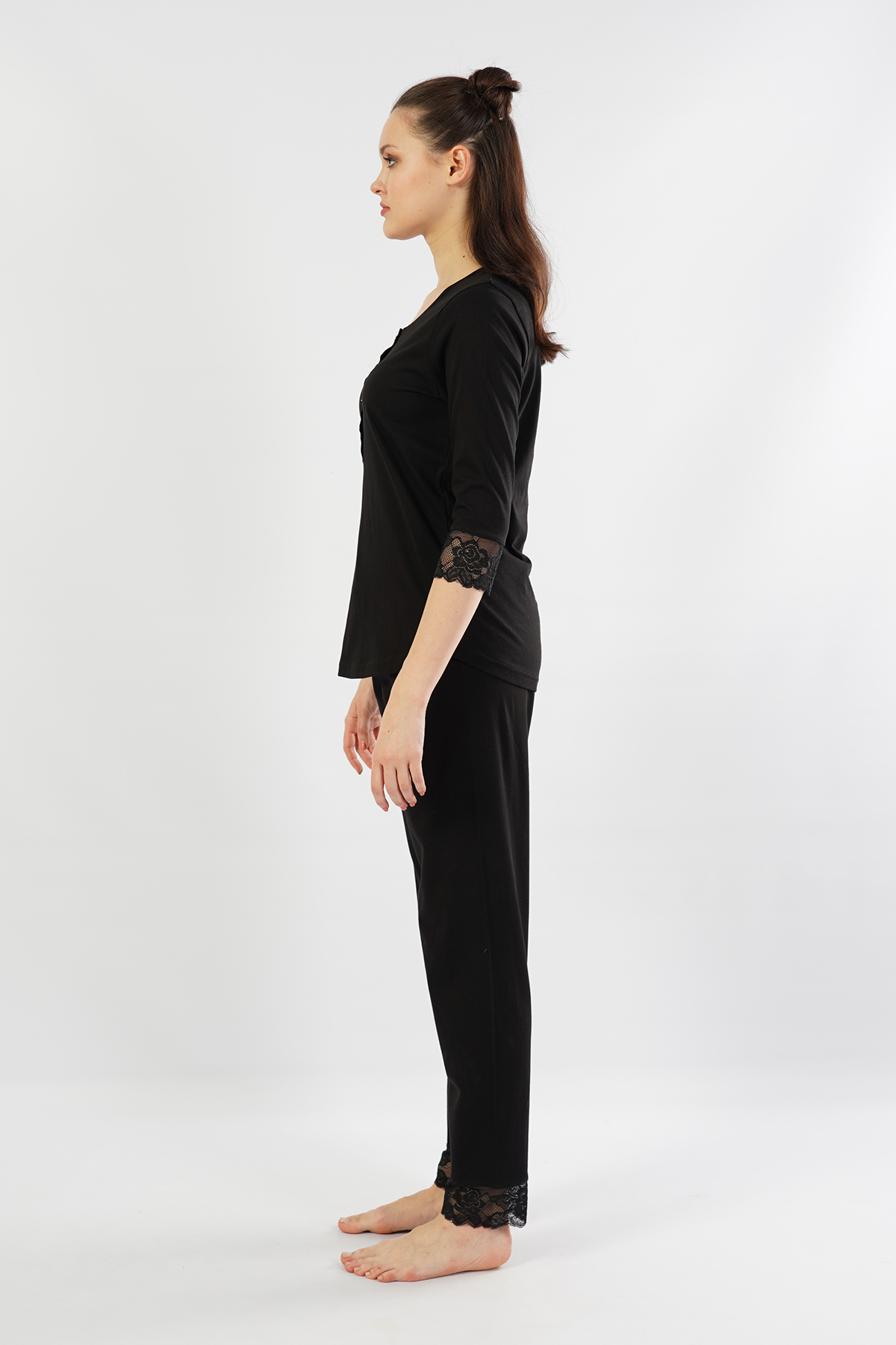 Woman Lace Pyjama Set Woman Lace Pyjama Set