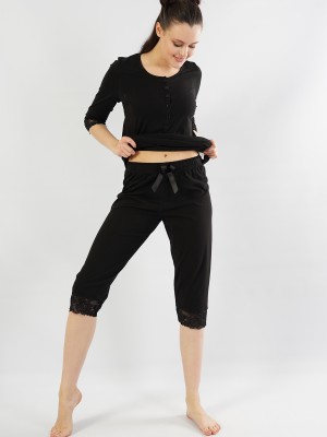 Woman Lace Capri Set Woman Lace Capri Set