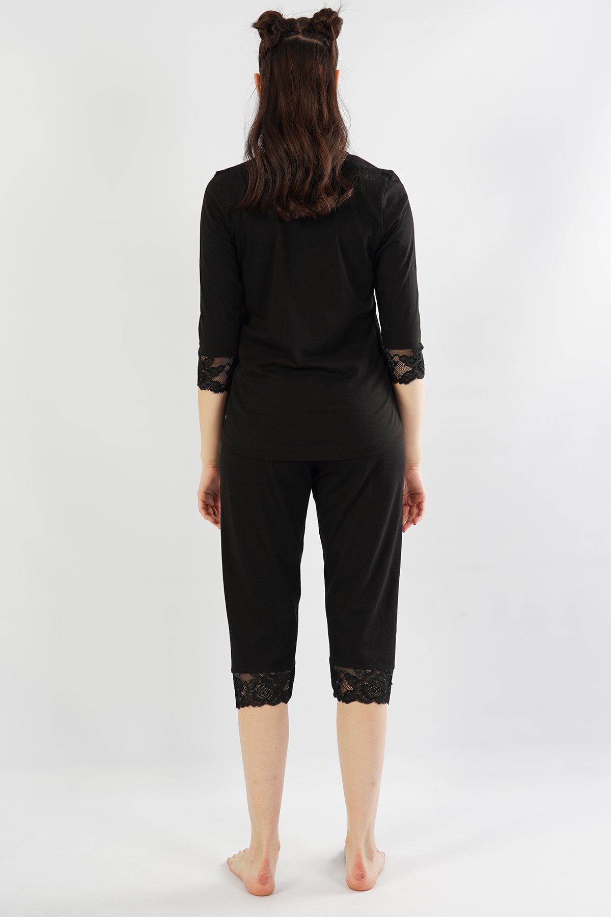 Woman Lace Capri Set Woman Lace Capri Set