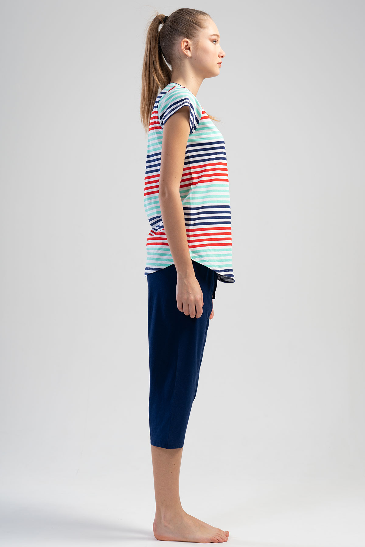 Woman Kind Capri Set Woman Kind Capri Set