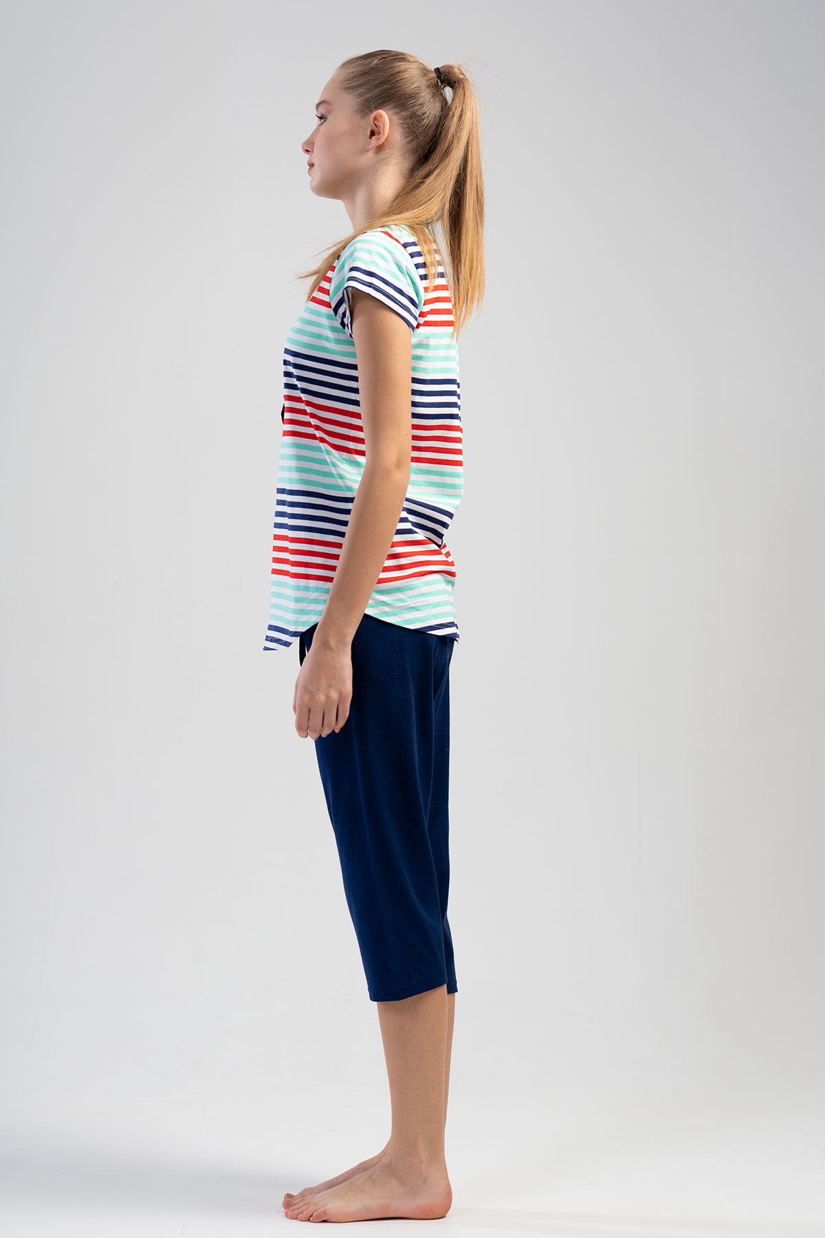 Woman Kind Capri Set Woman Kind Capri Set
