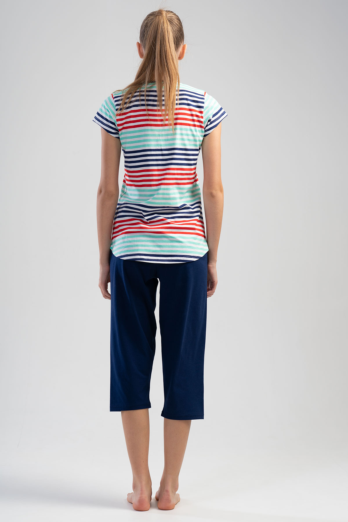 Woman Kind Capri Set Woman Kind Capri Set