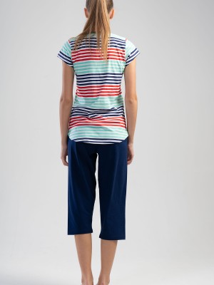 Woman Kind Capri Set Woman Kind Capri Set