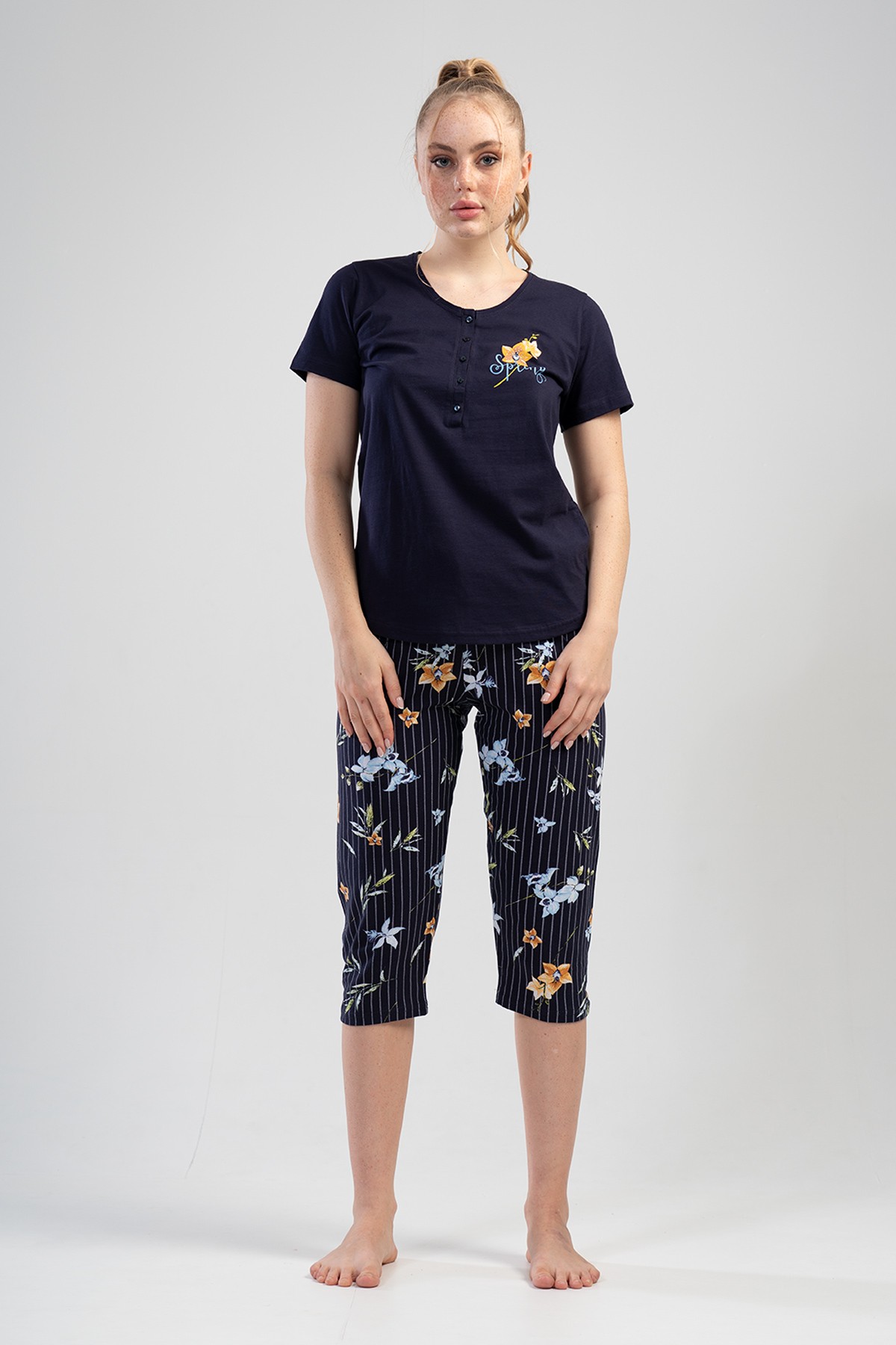 Woman Dress Blues Capri Set Woman Dress Blues Capri Set