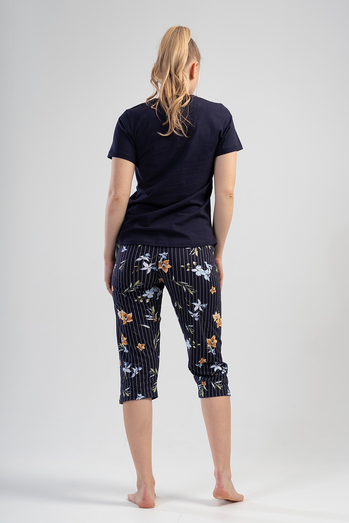 Woman Dress Blues Capri Set Woman Dress Blues Capri Set