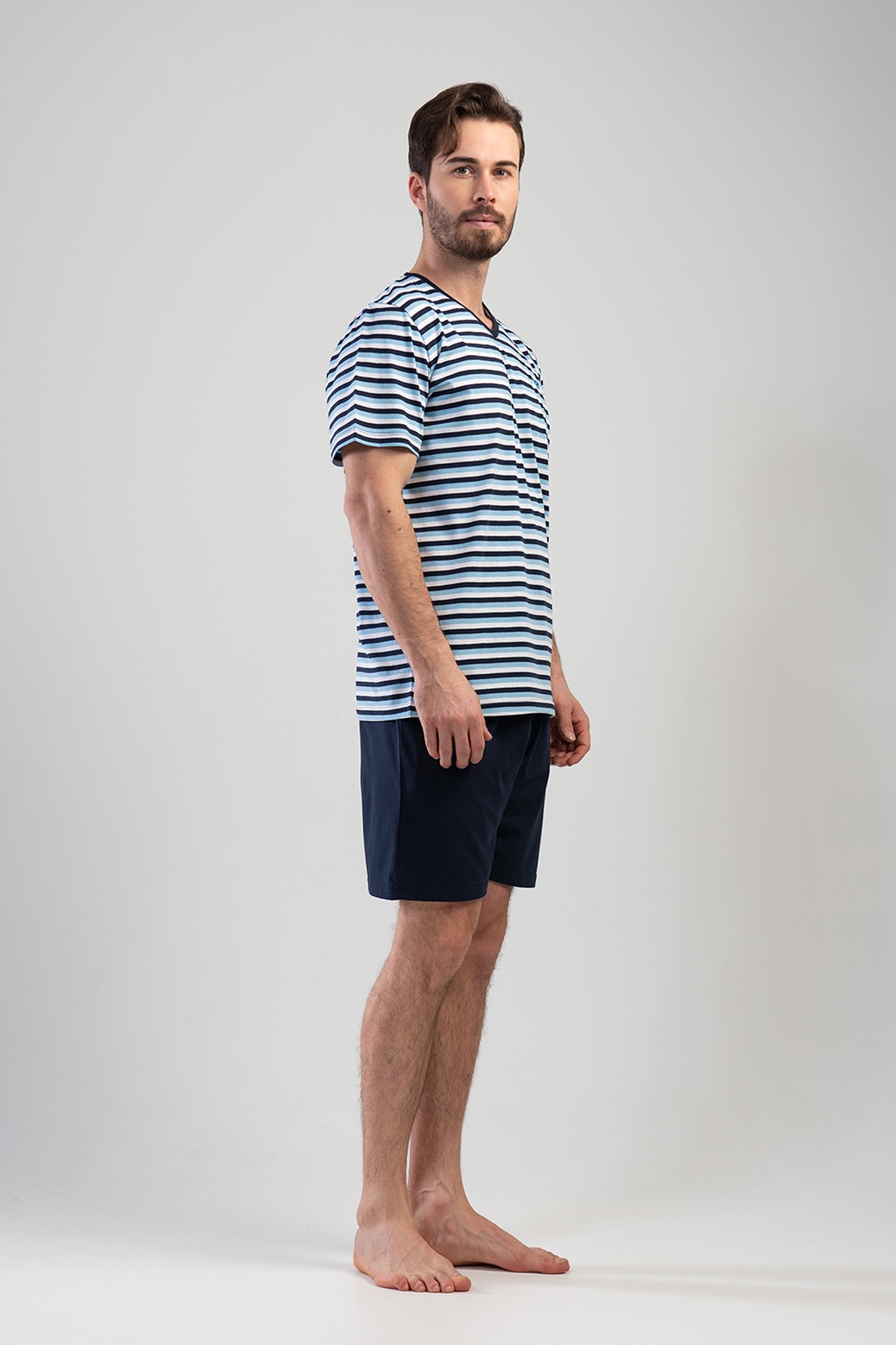 Man XXL V Neck Short Set Man XXL V Neck Short Set