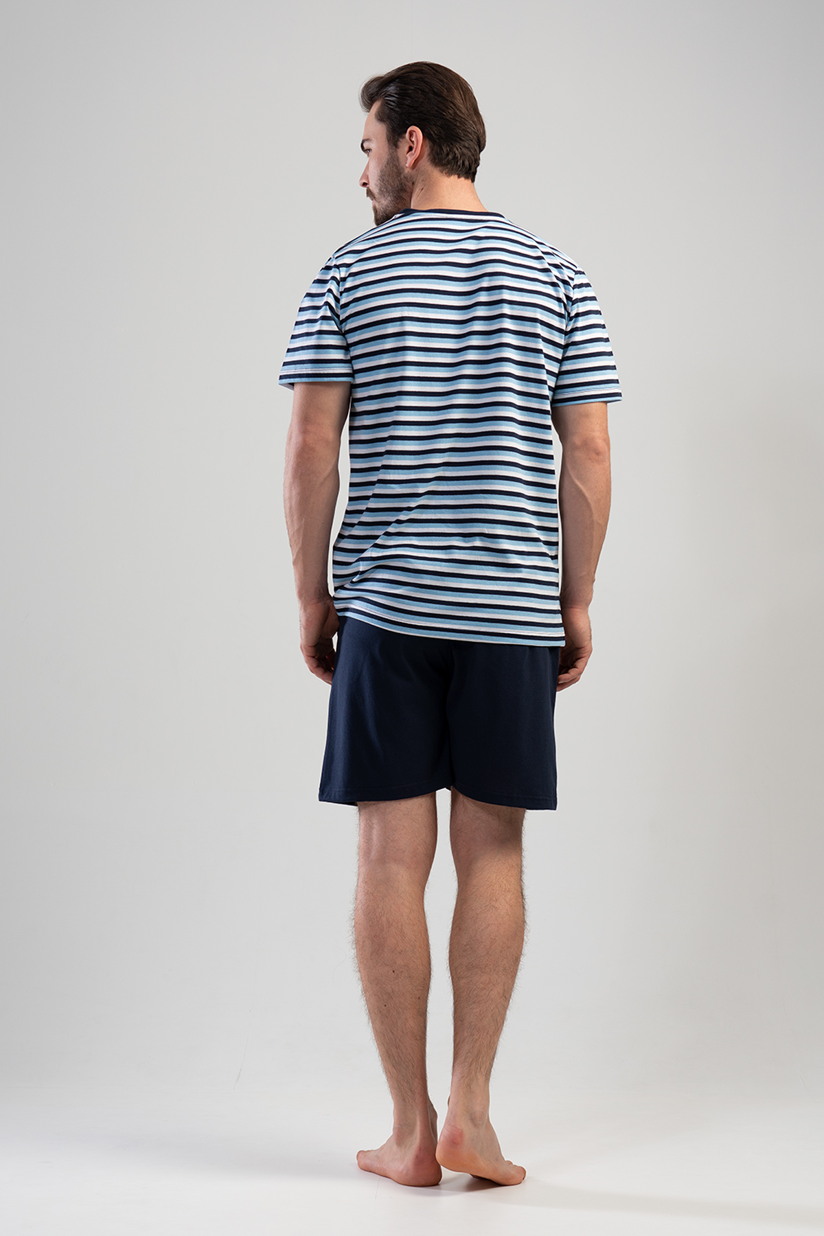 Man XXL V Neck Short Set Man XXL V Neck Short Set