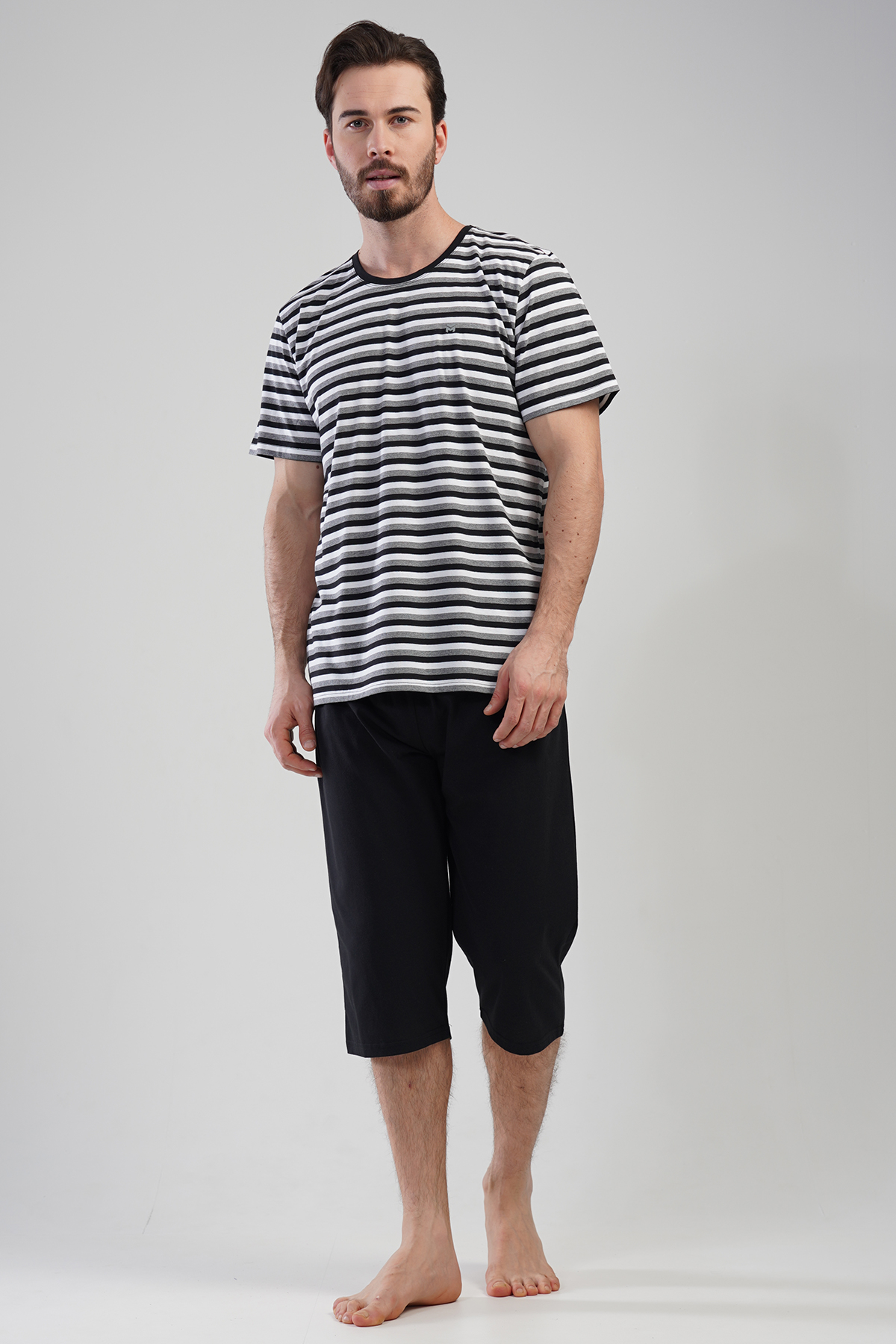 Man Black Line Capri Set Man Black Line Capri Set