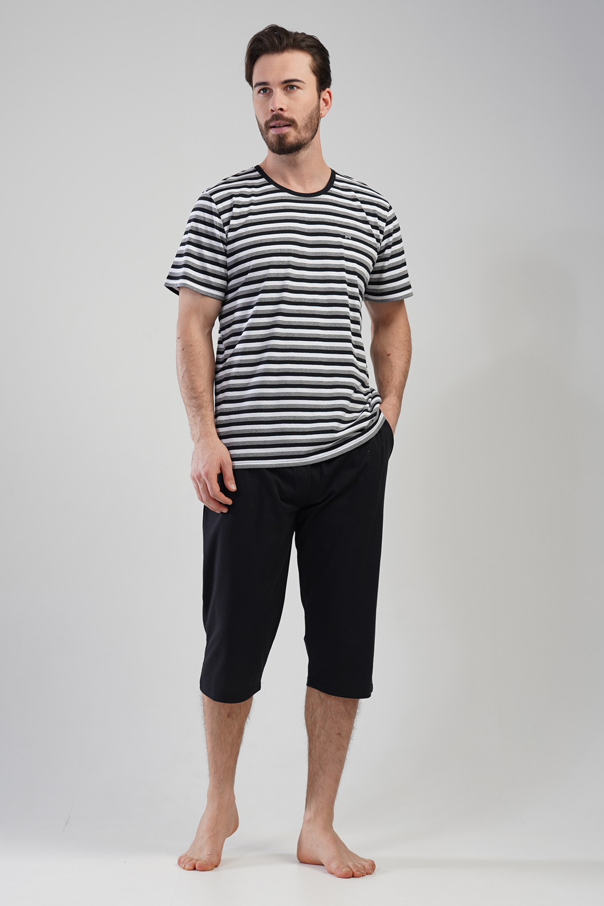 Man Black Line Capri Set Man Black Line Capri Set