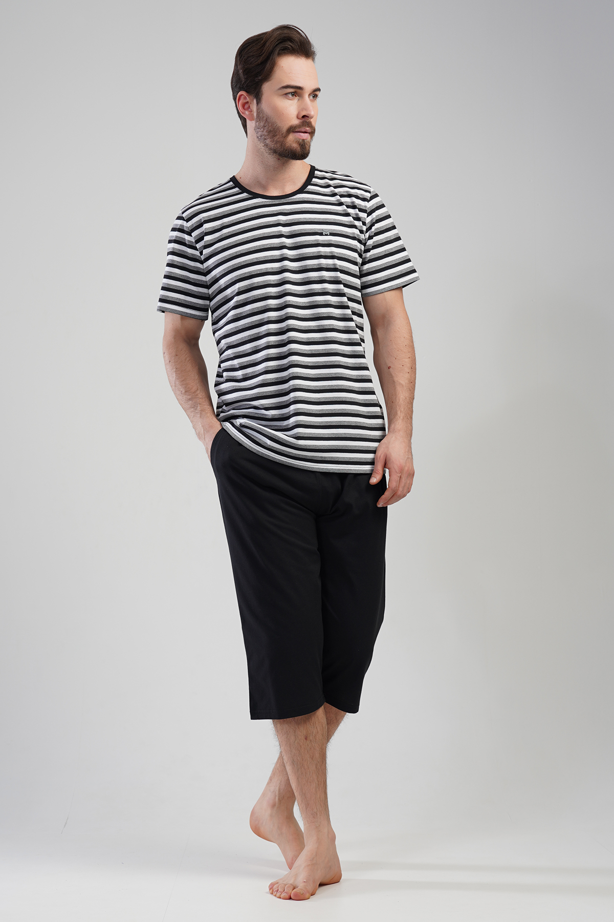 Man Black Line Capri Set Man Black Line Capri Set