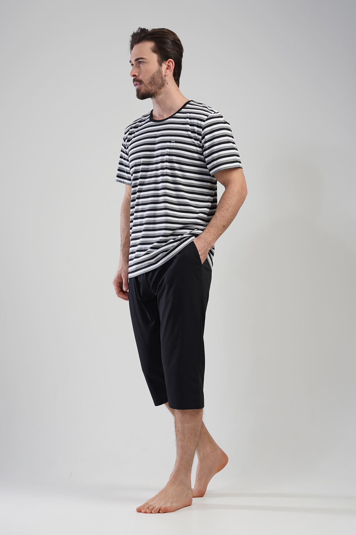 Man Black Line Capri Set Man Black Line Capri Set