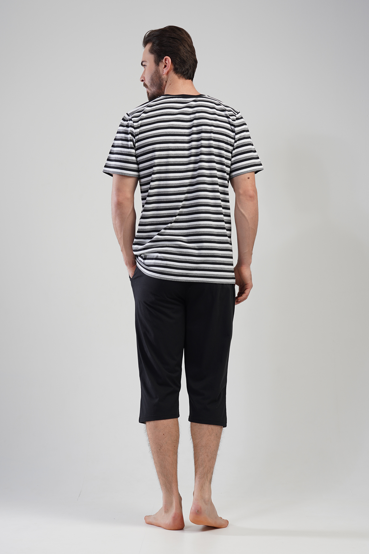 Man Black Line Capri Set Man Black Line Capri Set