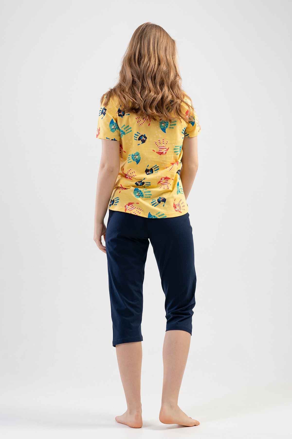 Woman Handcraft Capri Set Woman Handcraft Capri Set