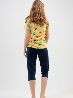Woman Handcraft Capri Set Woman Handcraft Capri Set
