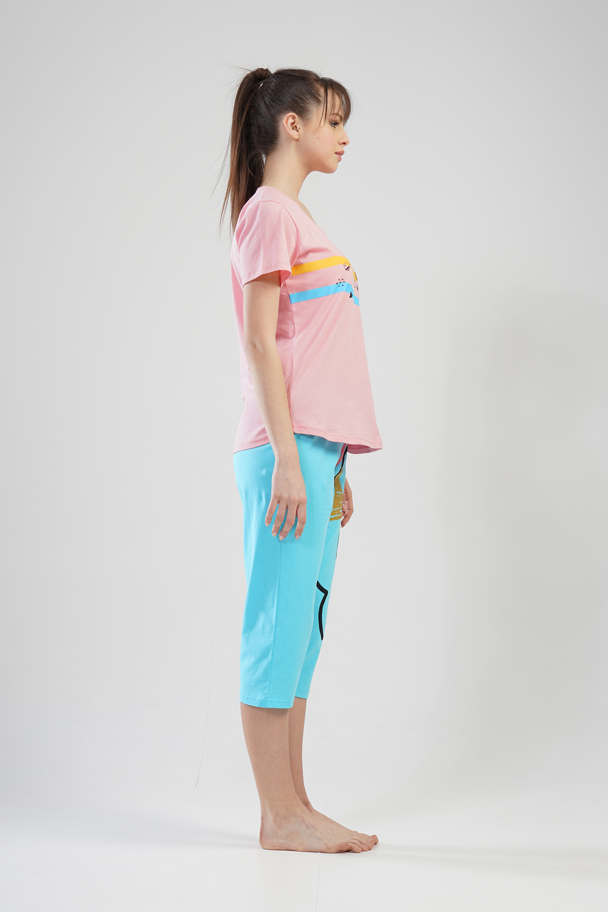 Woman Sheny Capri Set Woman Sheny Capri Set