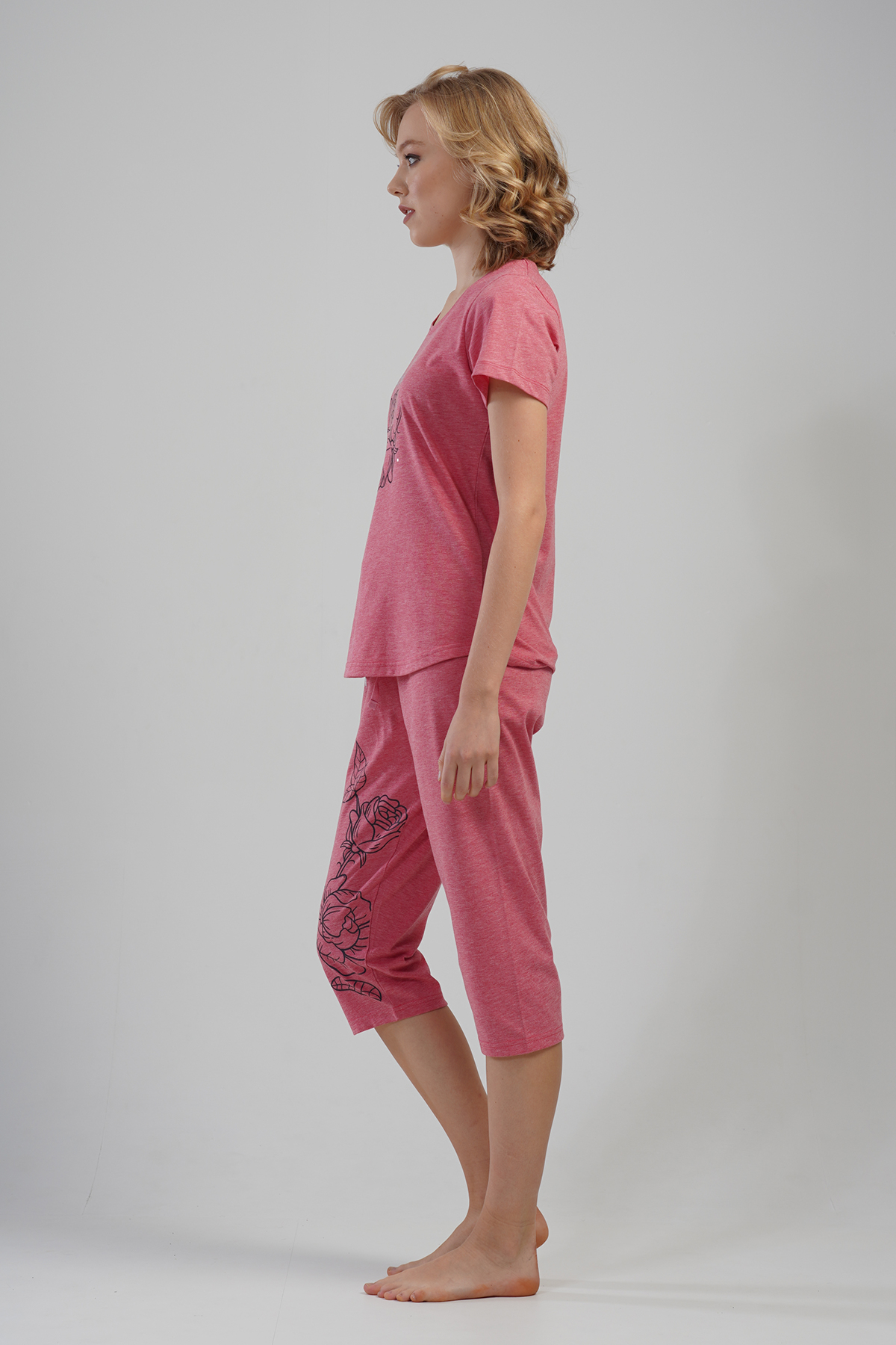 Woman Meny Capri Set Woman Meny Capri Set