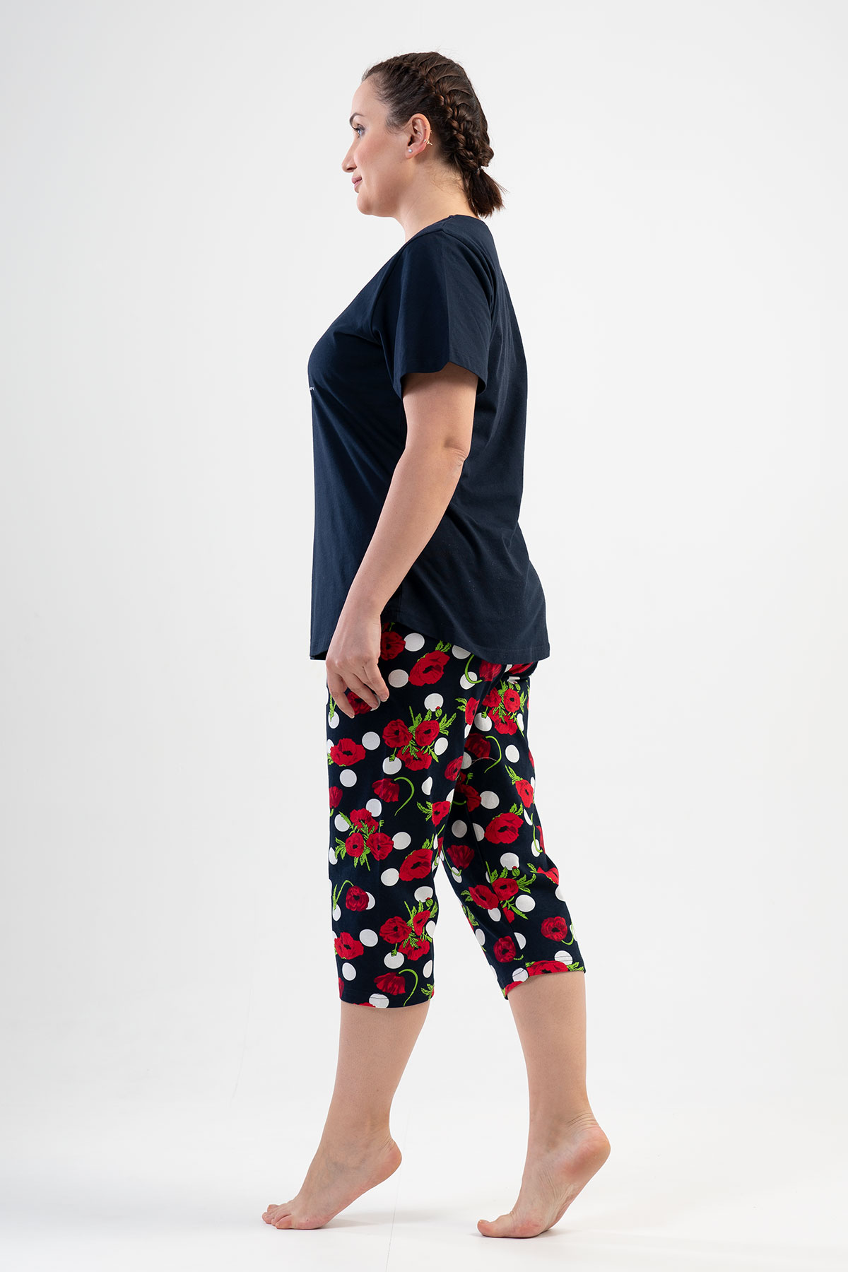 Woman Big Size Rose Capri Set Woman Big Size Rose Capri Set