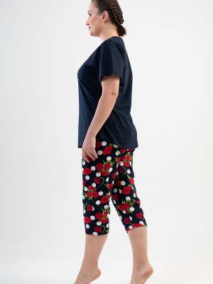 Woman Big Size Rose Capri Set Woman Big Size Rose Capri Set