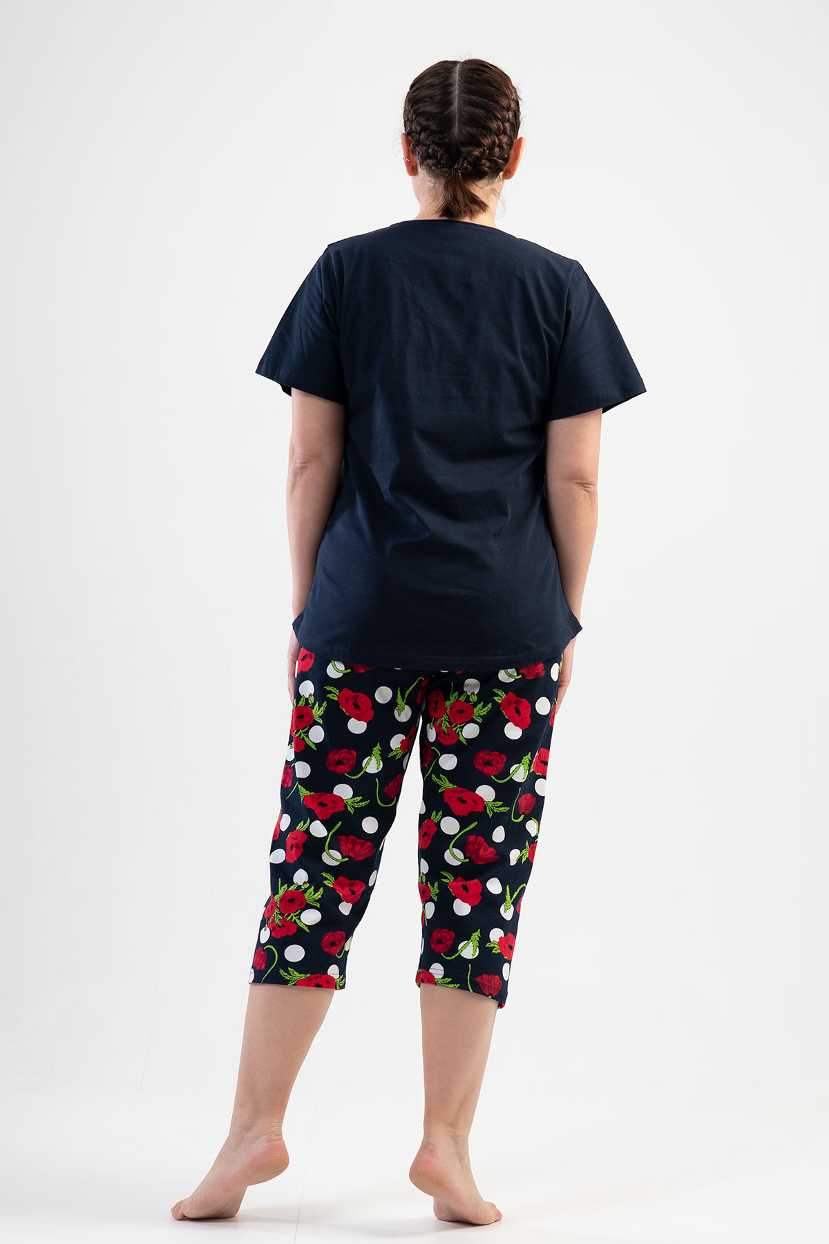 Woman Big Size Rose Capri Set Woman Big Size Rose Capri Set