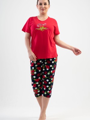 Woman Big Size Rose Capri Set Woman Big Size Rose Capri Set