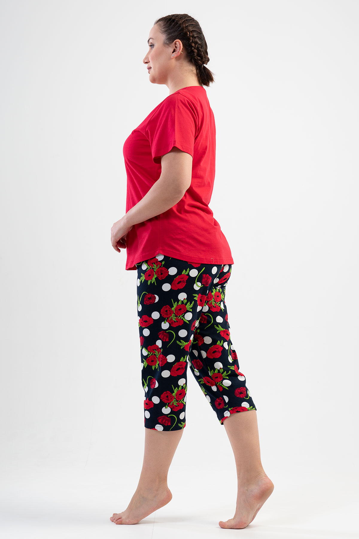 Woman Big Size Rose Capri Set Woman Big Size Rose Capri Set