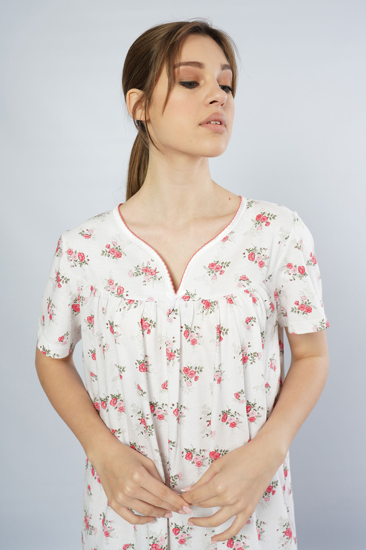 Woman Grandma Model Nightgown Woman Grandma Model Nightgown