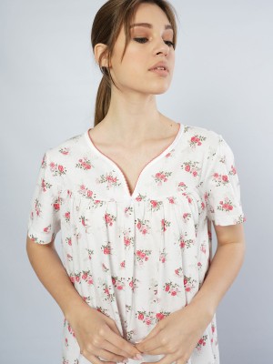 Woman Grandma Model Nightgown Woman Grandma Model Nightgown