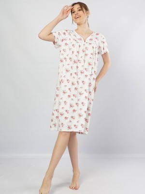 Woman Grandma Model Nightgown Woman Grandma Model Nightgown