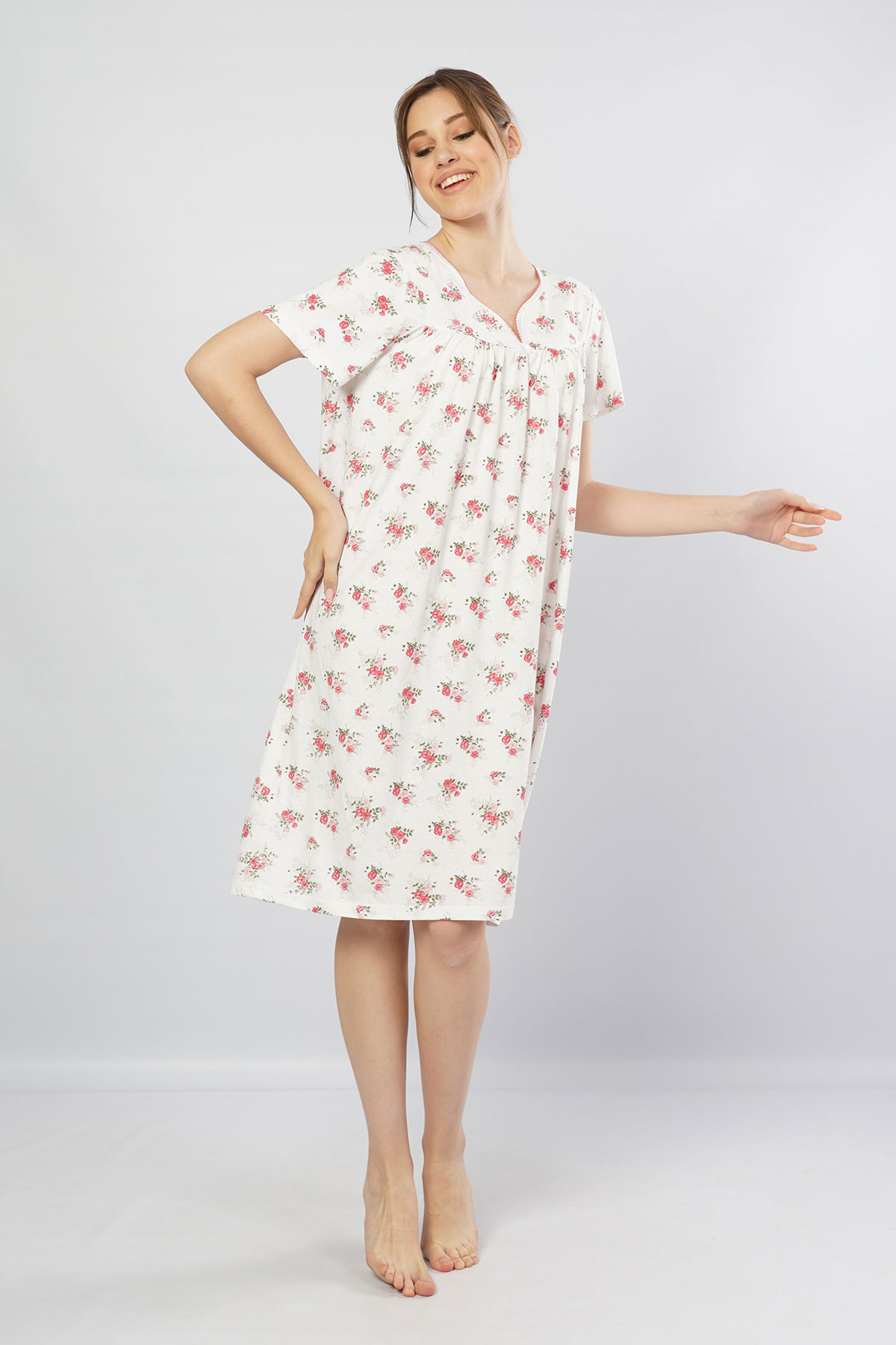 Woman Grandma Model Nightgown Woman Grandma Model Nightgown