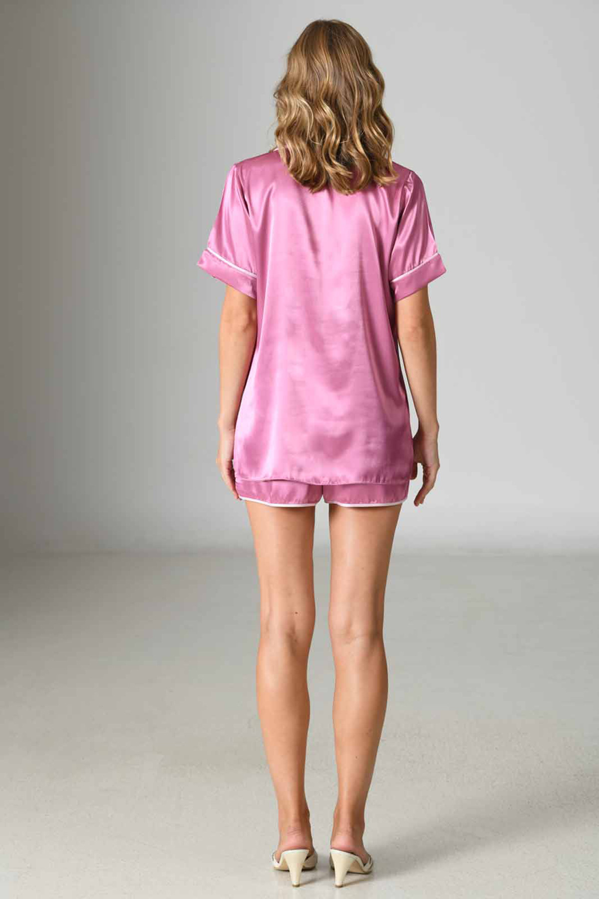 Woman Satin Petunia Short Set Woman Satin Petunia Short Set