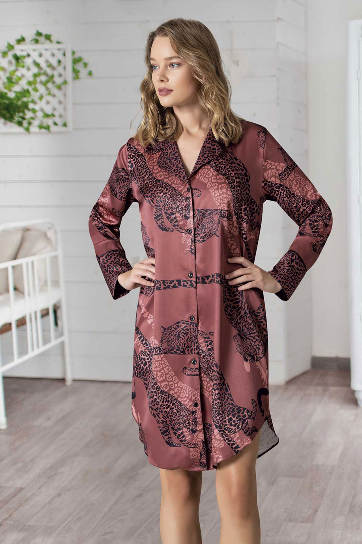 Woman Satin Exclusive Camellia Shirt Woman Satin Exclusive Camellia Shirt