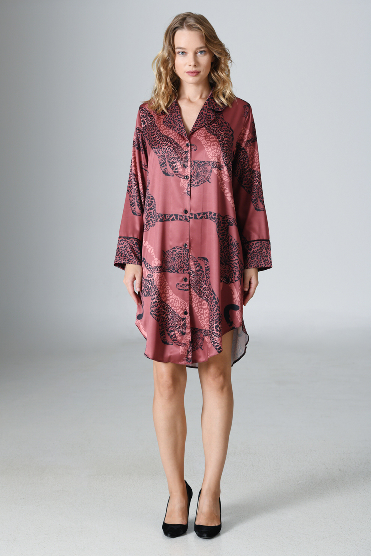 Woman Satin Exclusive Camellia Shirt Woman Satin Exclusive Camellia Shirt