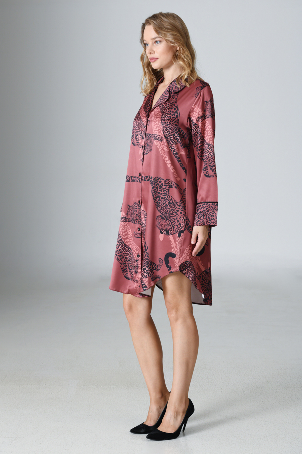 Woman Satin Exclusive Camellia Shirt Woman Satin Exclusive Camellia Shirt