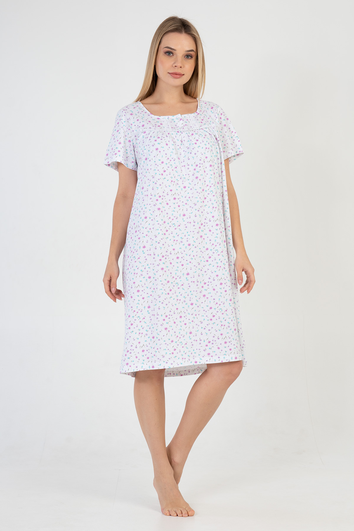 Woman Cotton Mare Nightgown Woman Cotton Mare Nightgown