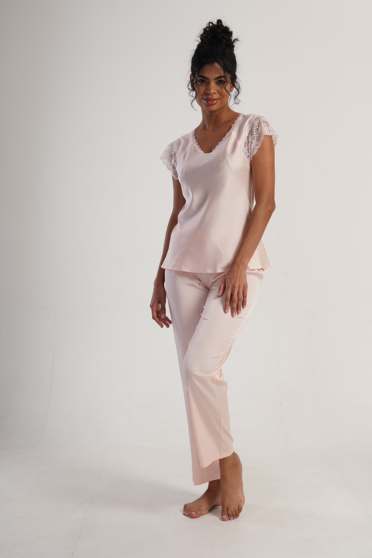Woman Satin Latia Pyjama Set Woman Satin Latia Pyjama Set