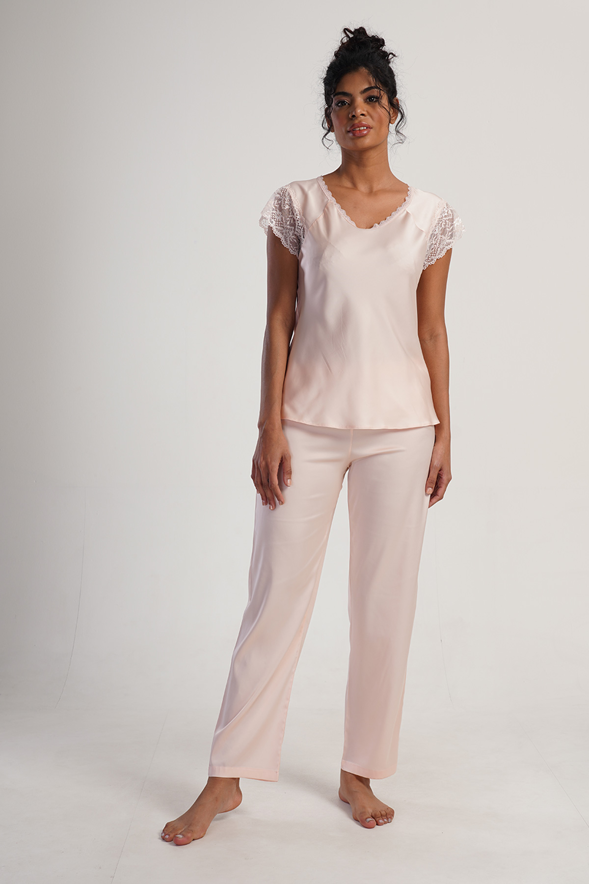 Woman Satin Latia Pyjama Set Woman Satin Latia Pyjama Set